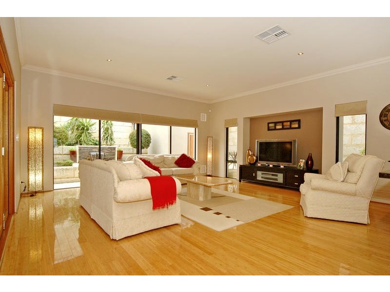 42 Seaham Way, Mindarie WA 6030