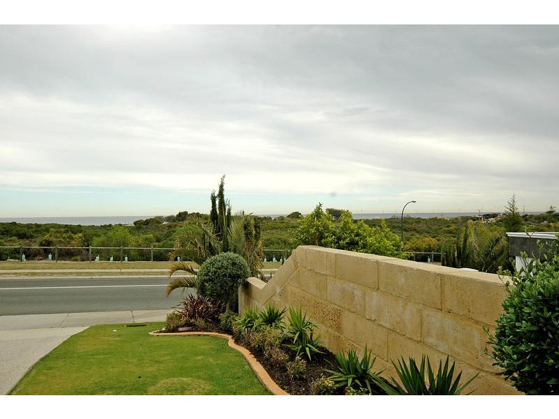 42 Seaham Way, Mindarie WA 6030