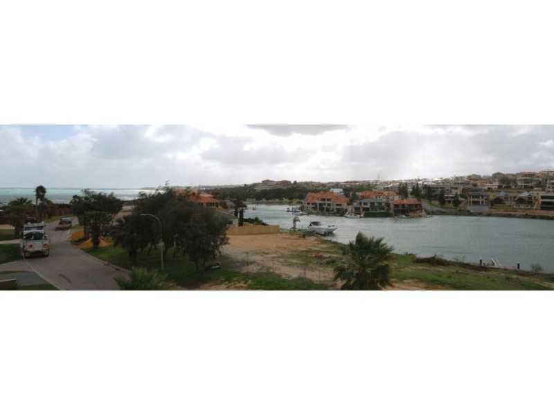 30A Clarecastle Retreat, Mindarie WA 6030