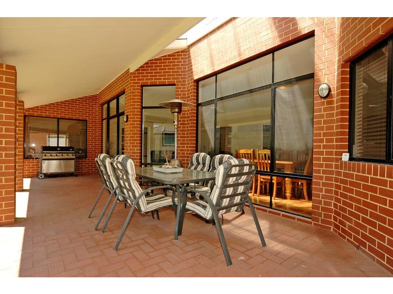 22 Bantry Bend, Mindarie WA 6030