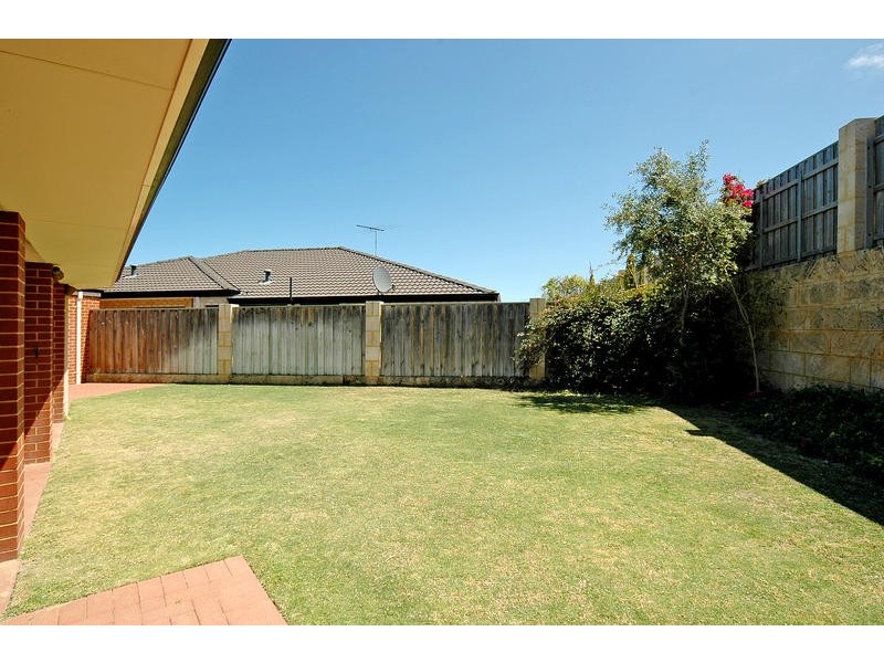 22 Bantry Bend, Mindarie WA 6030