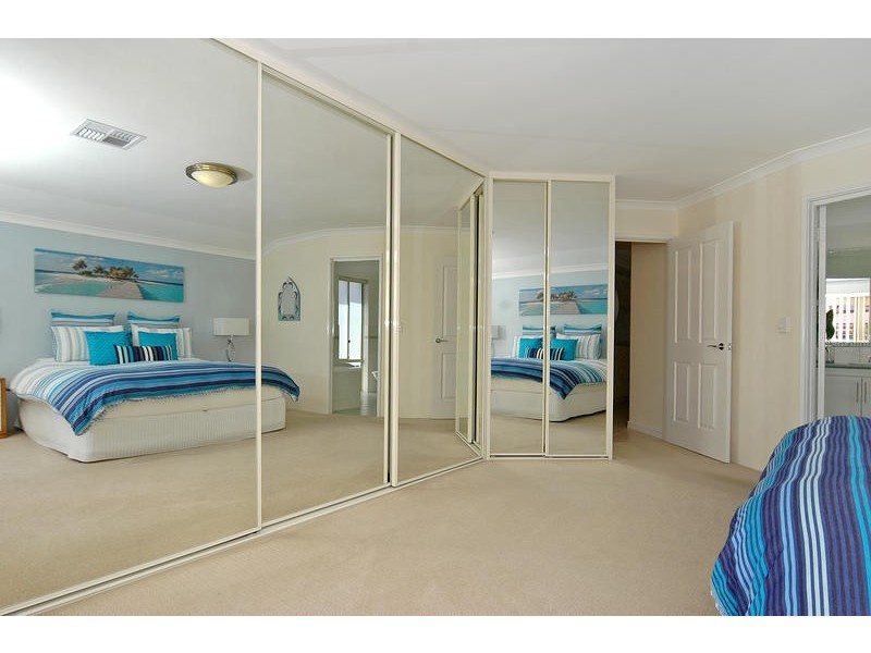 27 Rothesay Heights, Mindarie WA 6030