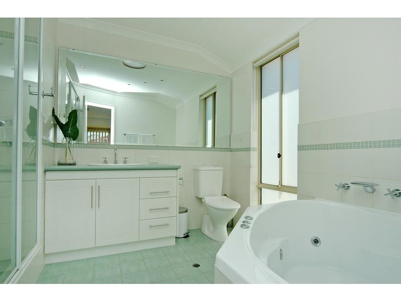 27 Rothesay Heights, Mindarie WA 6030