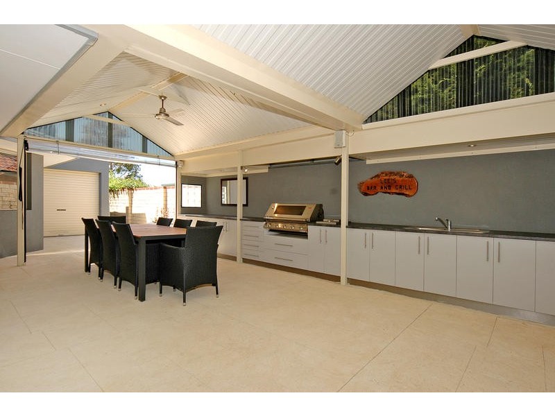 27 Rothesay Heights, Mindarie WA 6030