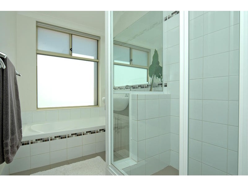 27 Rothesay Heights, Mindarie WA 6030