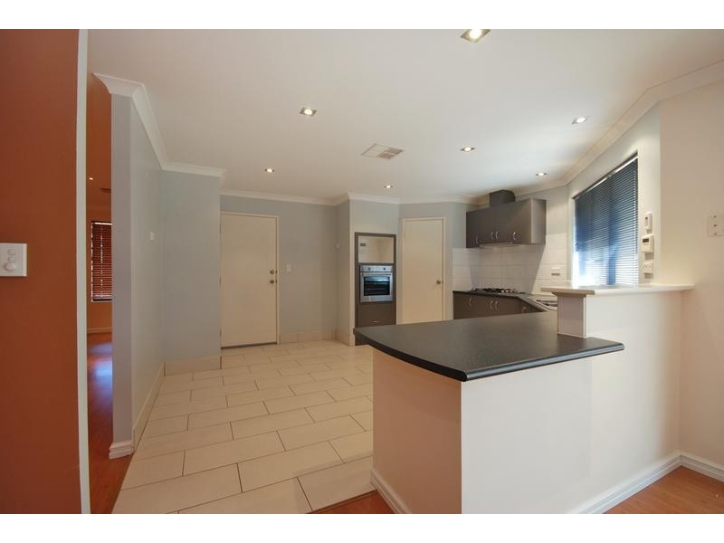 11 Feakle Bend, Ridgewood WA 6030