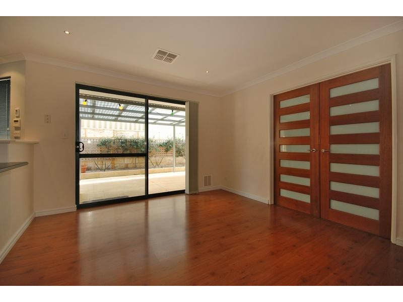 11 Feakle Bend, Ridgewood WA 6030