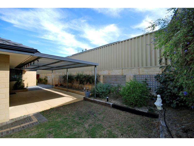 11 Feakle Bend, Ridgewood WA 6030