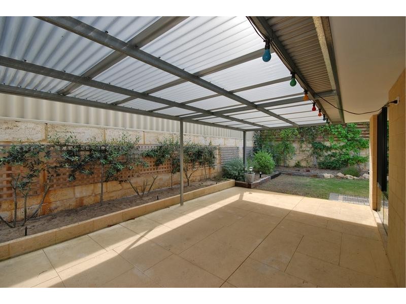 11 Feakle Bend, Ridgewood WA 6030