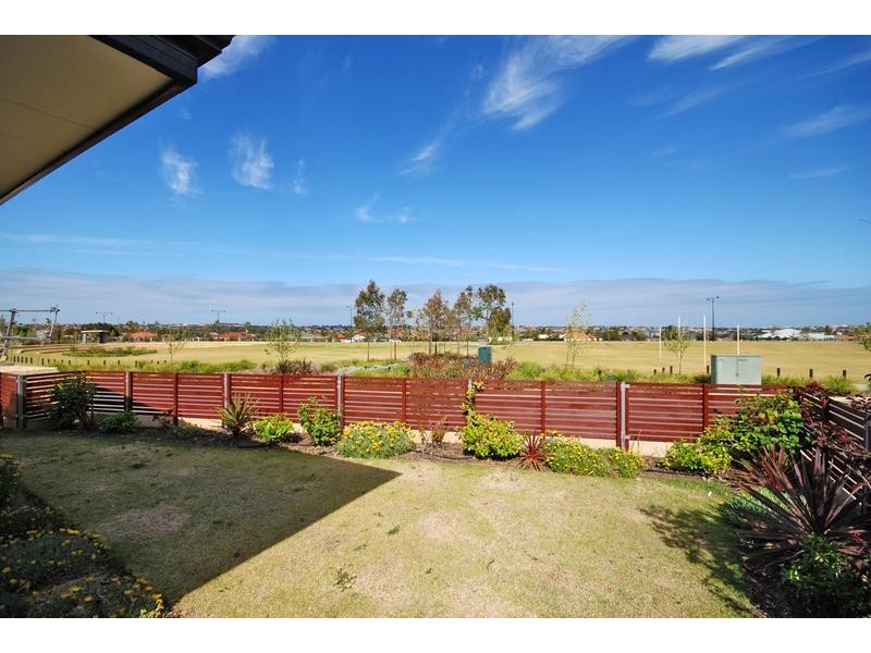 11 Feakle Bend, Ridgewood WA 6030