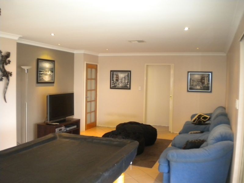 18 Dentata Street, Banksia Grove WA 6031