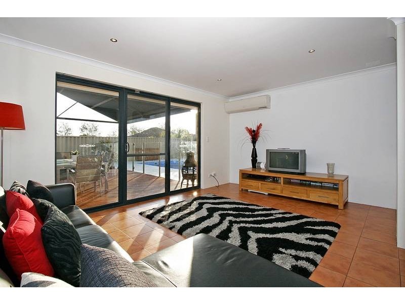 30 Pembury Way, Butler WA 6036