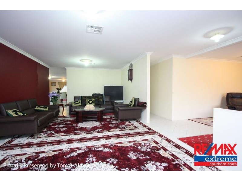61 Daly Circle, Langford WA 6147