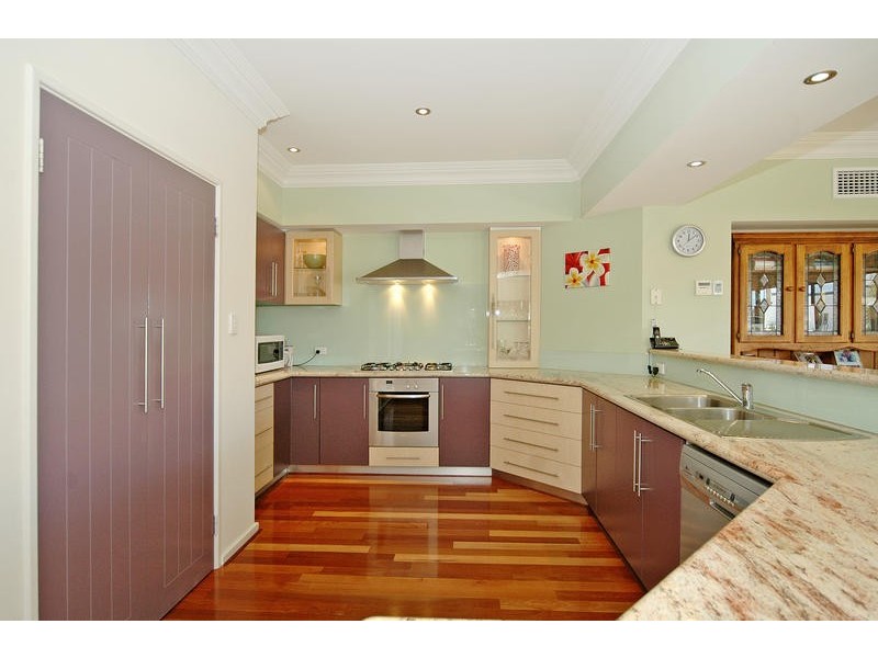 6 Selby Court, Mindarie WA 6030