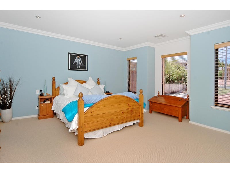 6 Selby Court, Mindarie WA 6030