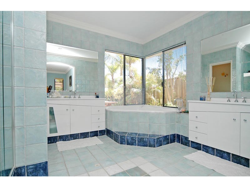 6 Selby Court, Mindarie WA 6030