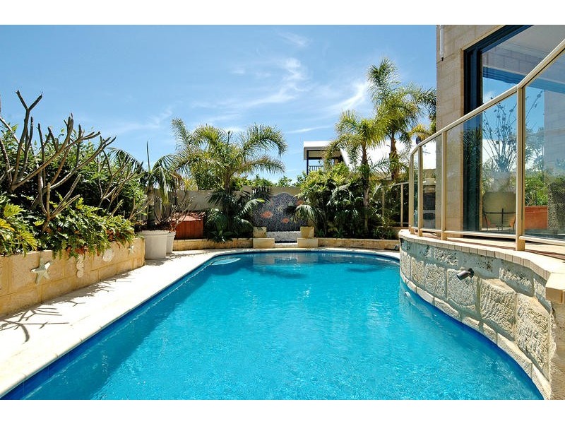 6 Selby Court, Mindarie WA 6030