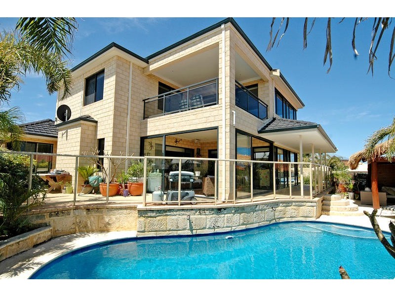 6 Selby Court, Mindarie WA 6030