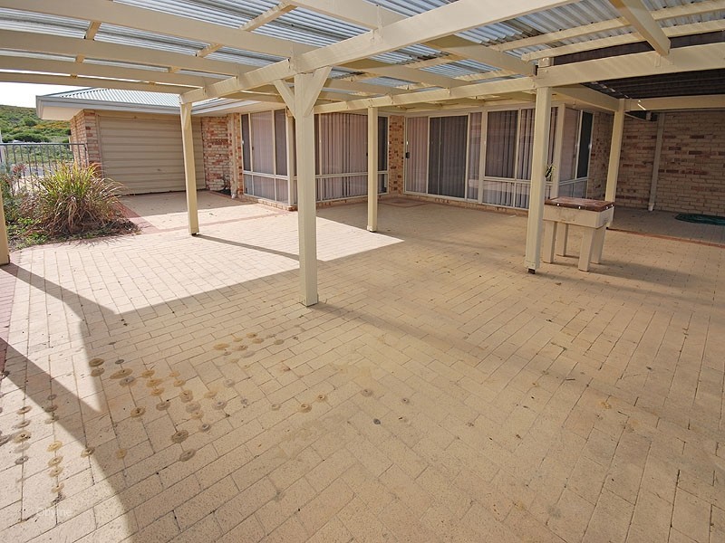 94 Damepattie Drive, Two Rocks WA 6037