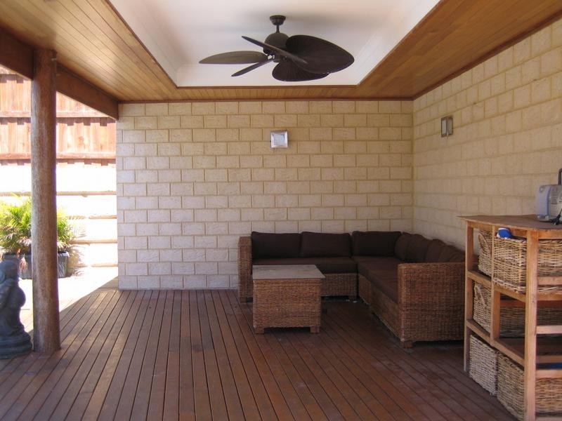 9 Dartmouth Circle, Quinns Rocks WA 6030