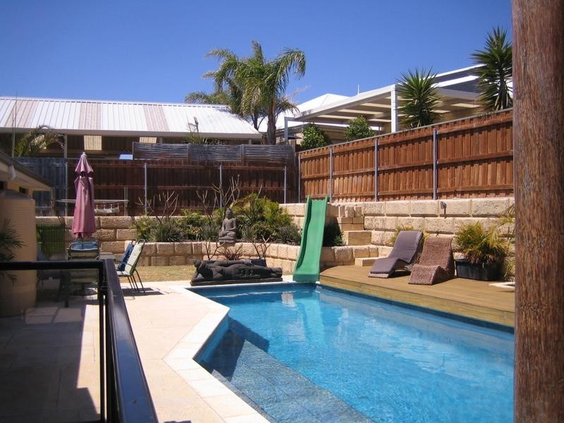 9 Dartmouth Circle, Quinns Rocks WA 6030