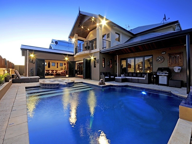 11 Canarias Way, Hillarys WA 6025