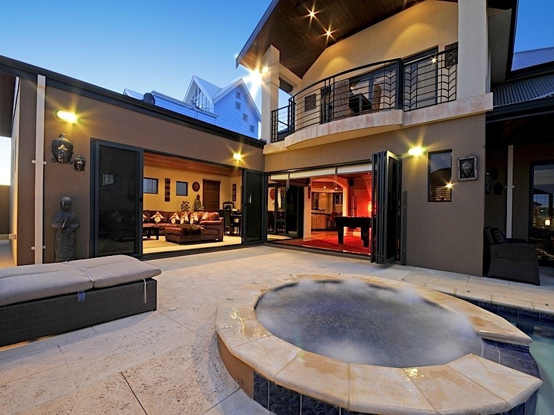 11 Canarias Way, Hillarys WA 6025