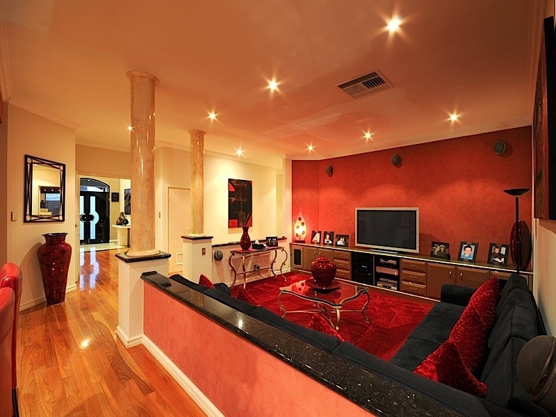 11 Canarias Way, Hillarys WA 6025
