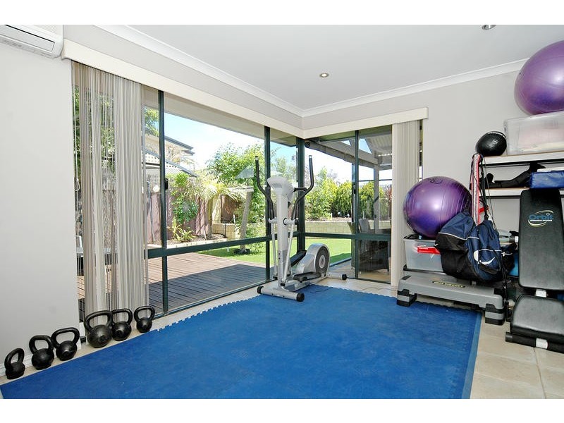 5 Peel Way, Mindarie WA 6030