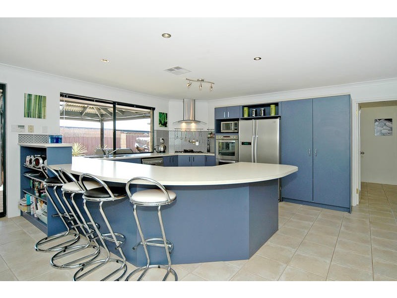 5 Peel Way, Mindarie WA 6030