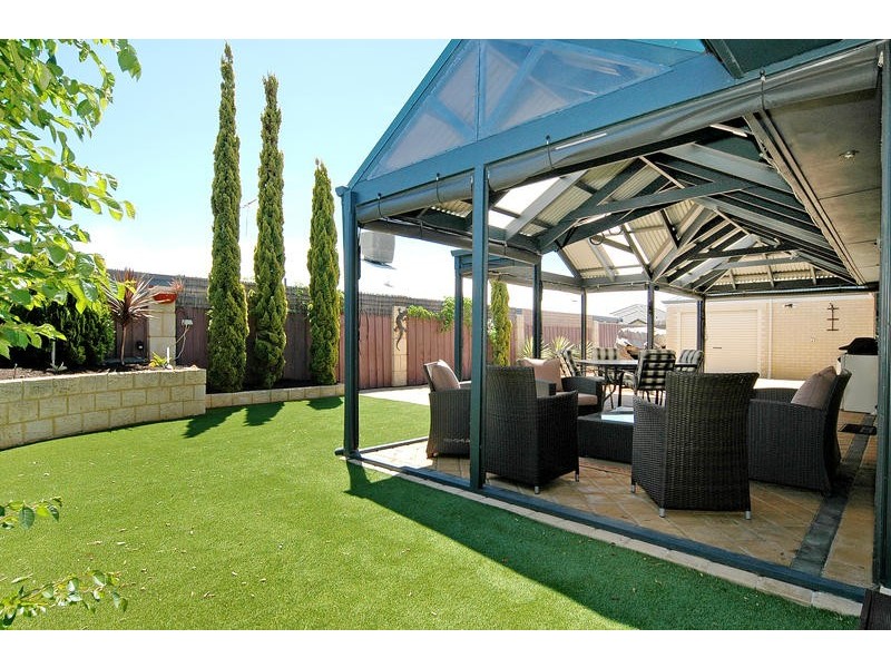 5 Peel Way, Mindarie WA 6030