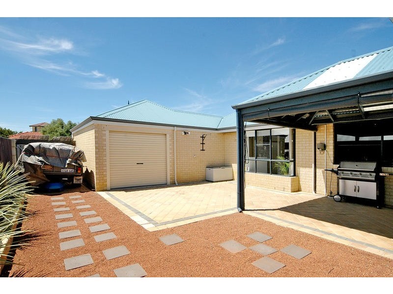 5 Peel Way, Mindarie WA 6030