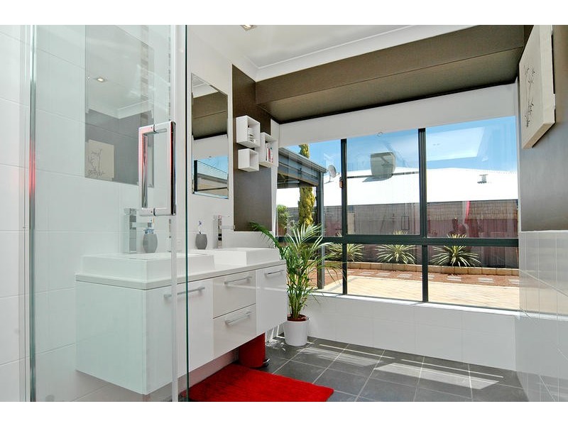 5 Peel Way, Mindarie WA 6030