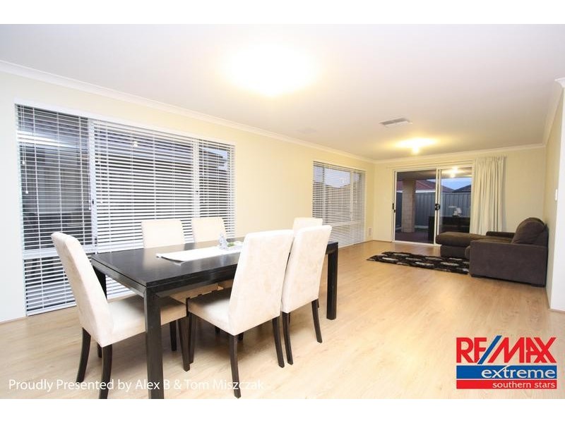 13 Retchford Way, Queens Park WA 6107