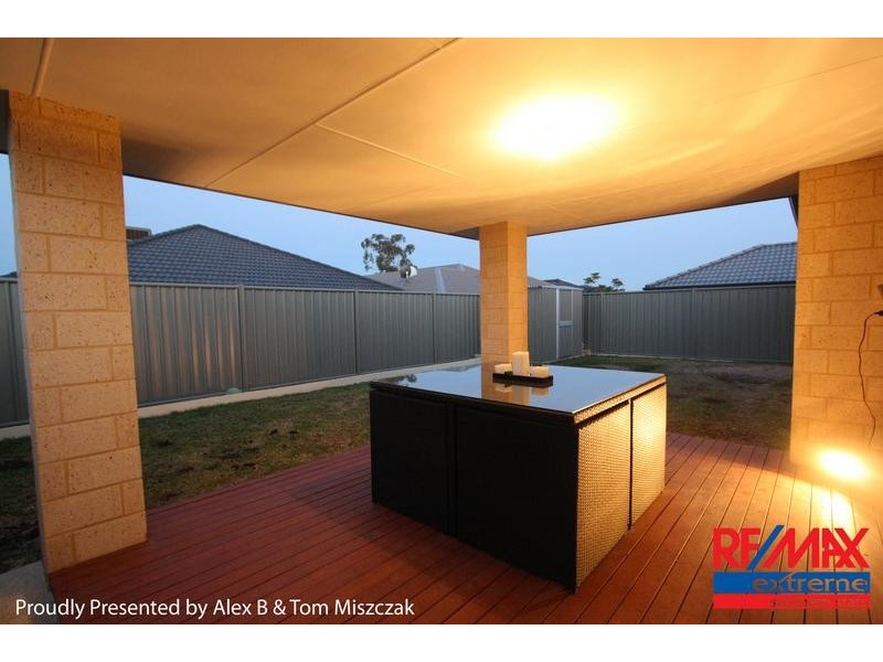 13 Retchford Way, Queens Park WA 6107