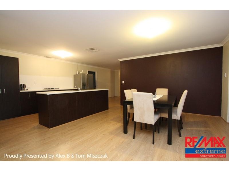 13 Retchford Way, Queens Park WA 6107