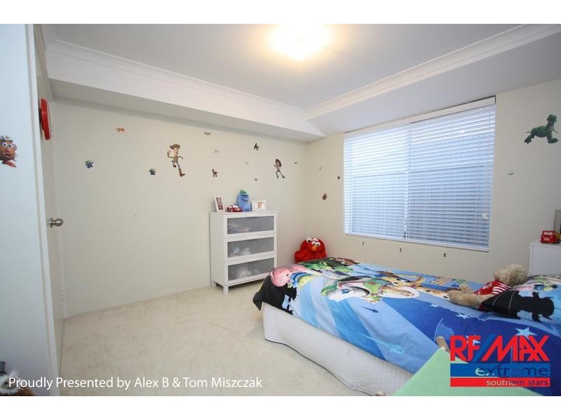 13 Retchford Way, Queens Park WA 6107