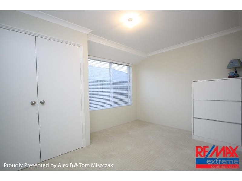 13 Retchford Way, Queens Park WA 6107