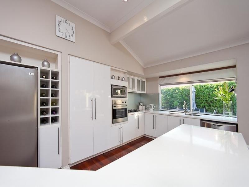 11 Fairmont Place, Currambine WA 6028