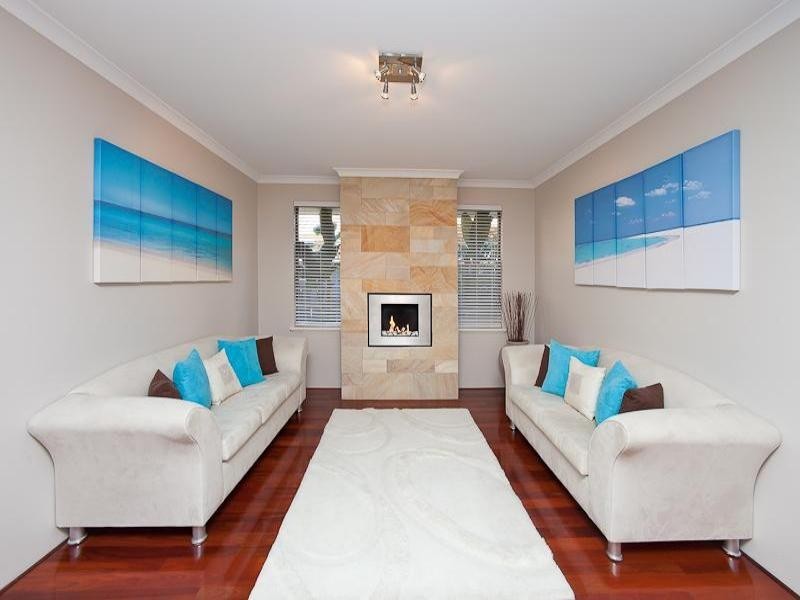 11 Fairmont Place, Currambine WA 6028