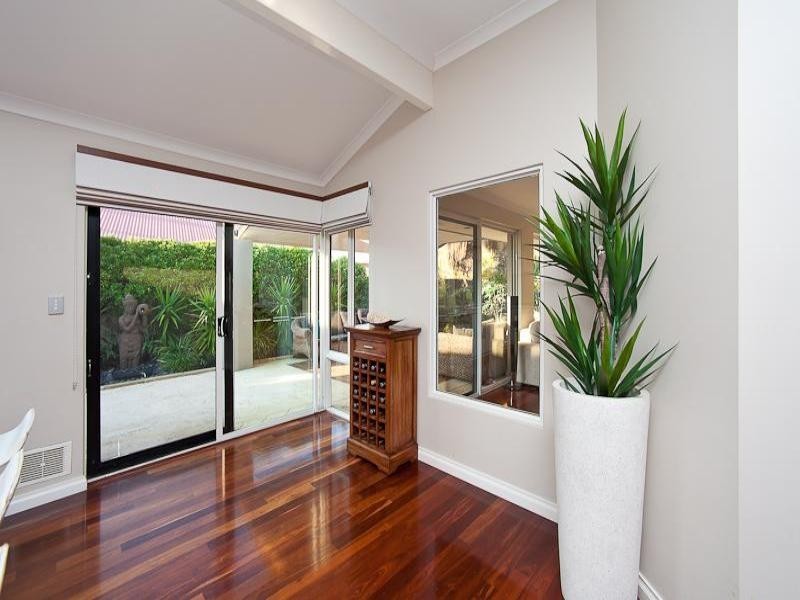 11 Fairmont Place, Currambine WA 6028