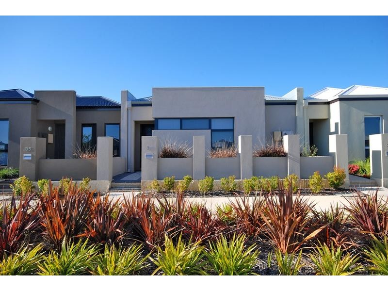 37 Navarre Way, Butler WA 6036