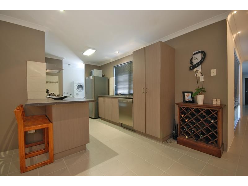 37 Navarre Way, Butler WA 6036