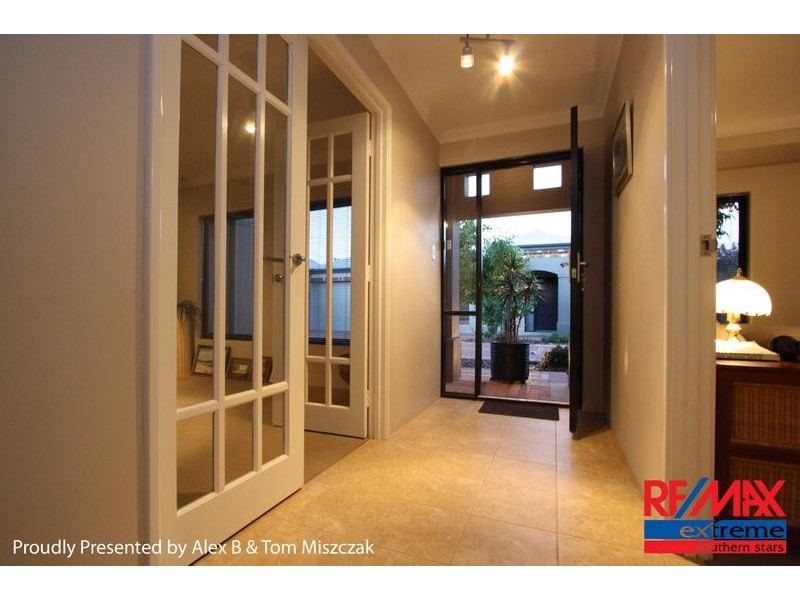 5/211 Treasure Road, Queens Park WA 6107