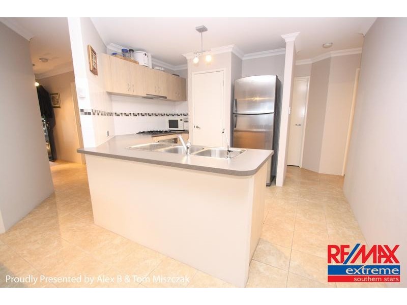5/211 Treasure Road, Queens Park WA 6107