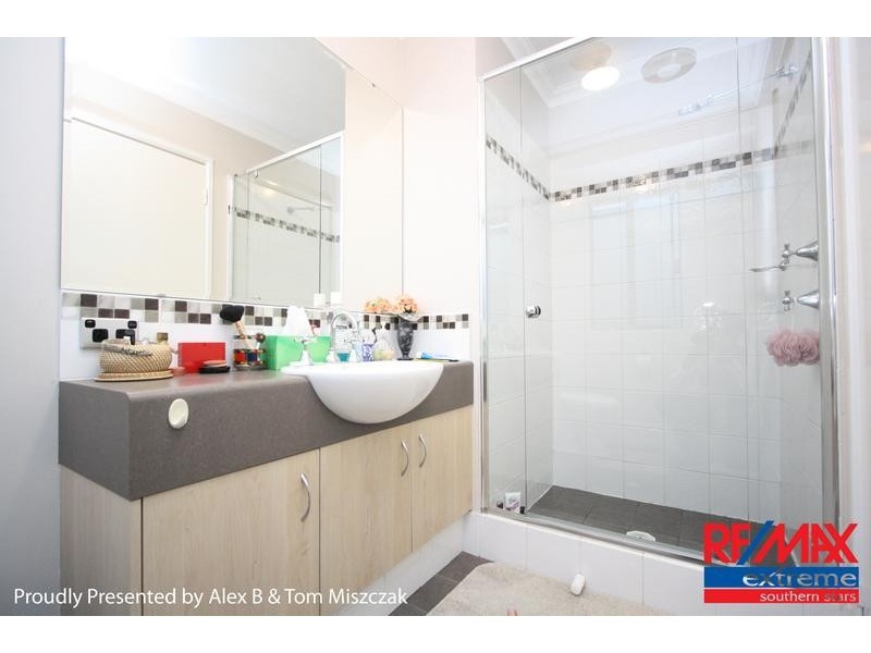 5/211 Treasure Road, Queens Park WA 6107