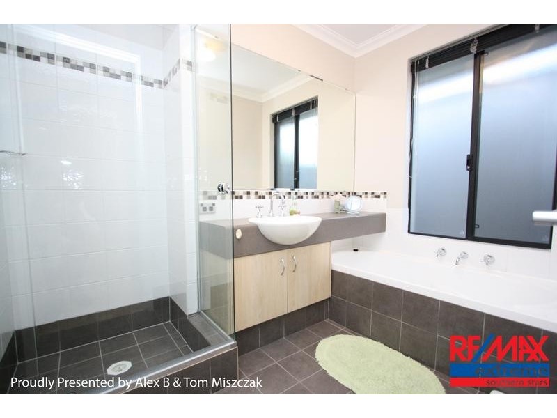 5/211 Treasure Road, Queens Park WA 6107