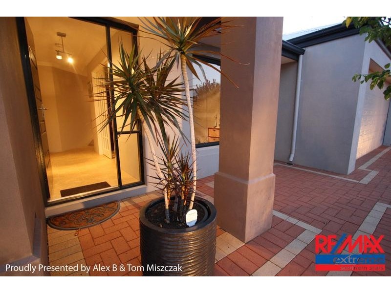 5/211 Treasure Road, Queens Park WA 6107