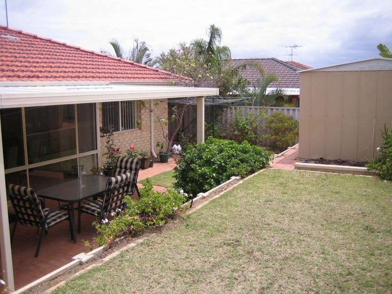 4 MacAlpine Retreat, Kinross WA 6028