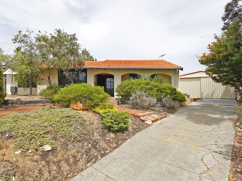 6 Cove Court, Beldon WA 6027